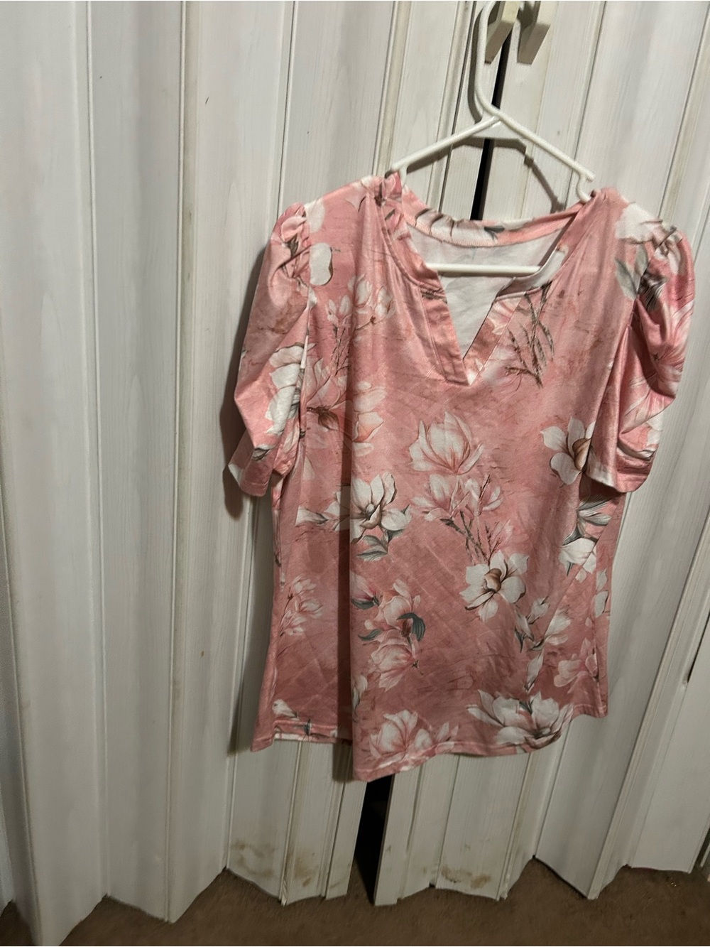 Pink Magnolia V-Neck Women's Top Size L